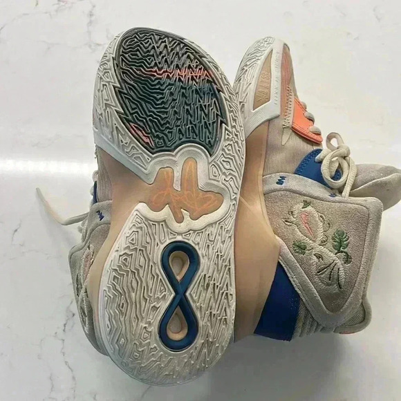 Children’s Nike CZ0204-200 Limited Edition Sneakers Floral embroidery size: 4.5 - Picture 6 of 6